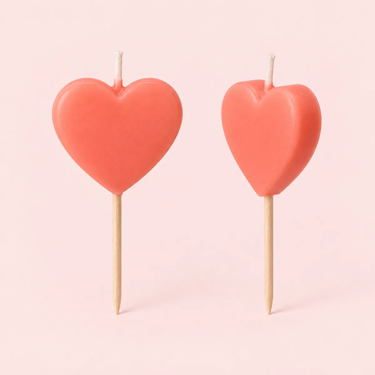 Heart-Shaped Cake Candle — Heart-shaped candles product concept / 心形蛋糕蜡烛,心形蜡烛产品示意图