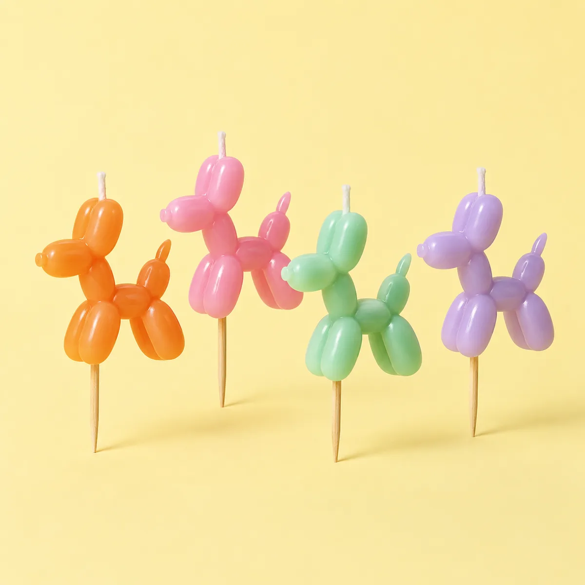 Balloon-Dog Cake Candles — Novelty shaped candles product concept / 气球狗造型蛋糕蜡烛，创意造型蜡烛产品示意图